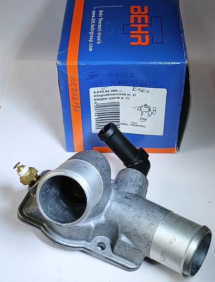BEHR 661592399 Termostaattikotelo Opel Vectra Diesel J96