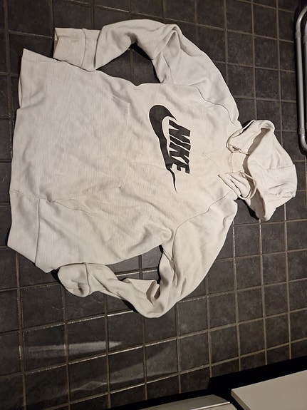 Nike huppari