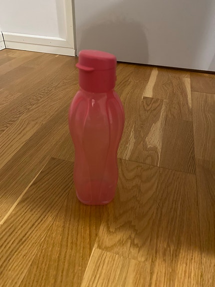 Tupperware juomapullo