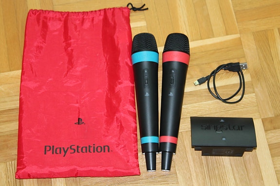Singstar langattomat mikit Sing Star mikrofonit + suojapussi Playstation 4 3 2