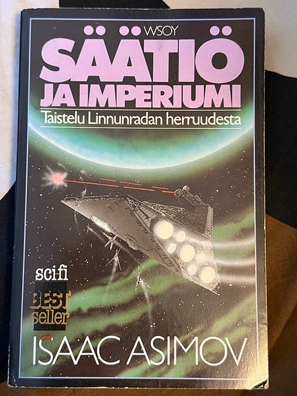 Isaac Asimov - Säätiö ja Imperiumi Sci-fi Kirja