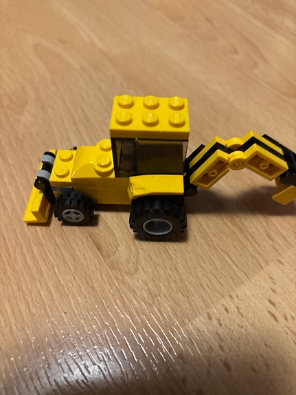 Lego traktori,pieni