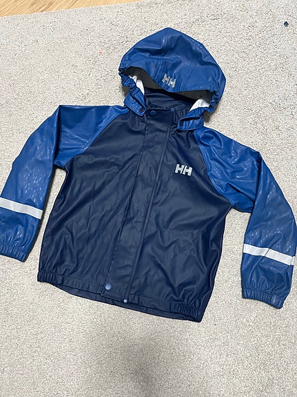 Helly Hansen -sadetakki, koko 116 cm