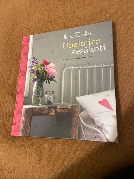 Armi Ratia Unelmien kesäkoti Kirja