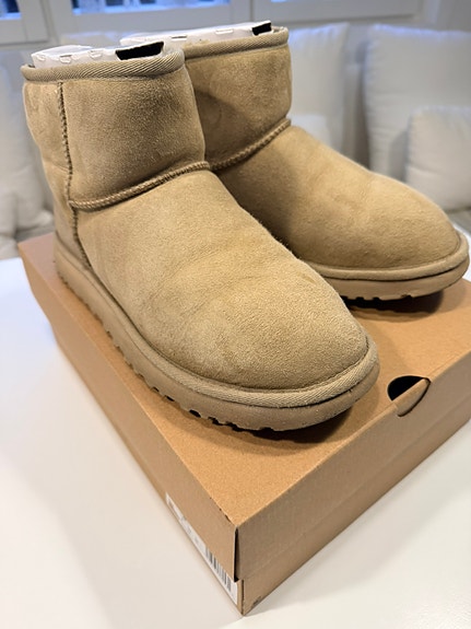 UGG CLASSIC MINI - Nilkkurit - beige, Koko 39