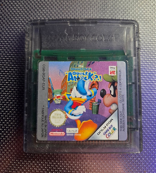 Gameboy color peli aku ankka