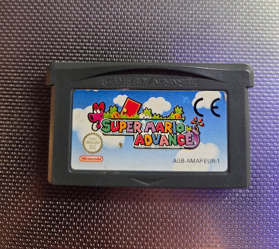 Game boy advance peli supermario advance