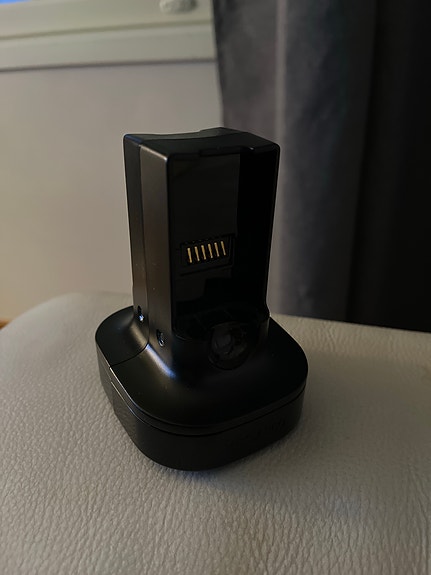 Xbox 360 ohjaimen akun lataus telakka