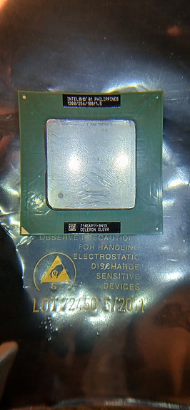 Intel Celeron 1300 (Socket 370)