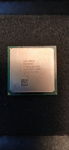 Pentium 4 2.4GHz/512/533