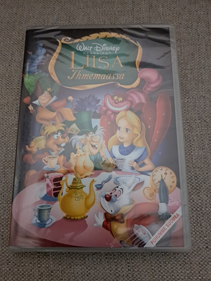 Walt Disney Klassikot Liisa Ihmemaassa dvd