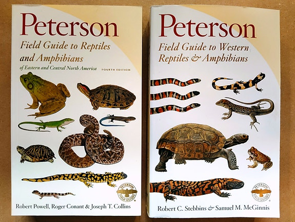 Petersonin kenttäopas matelijoihin ja sammakkoeläimiin, kaksi osaa