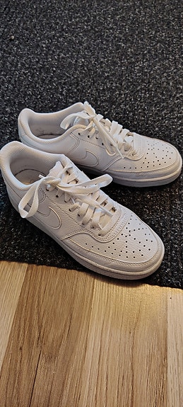 Nike tennarit