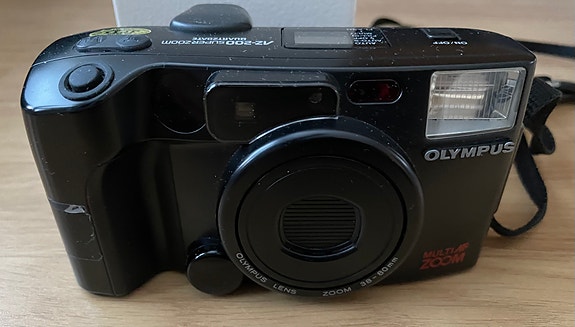 Olympus AZ-200 Superzoom