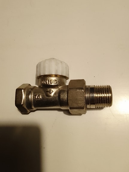 Patteri venttiili TA 1/2" suora venttiilin runko+yhdistäjä 1kpl.