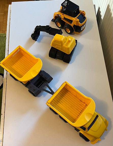Lasten leikki autot