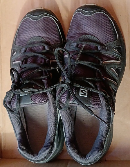 Salomon ulkoilujalkineet 39 * nouto