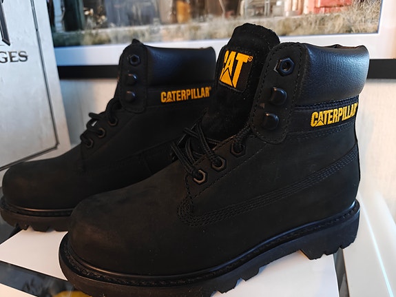 Caterpillar kengät 37