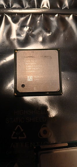 Intel Pentium 4 2,80 GHz/512/533