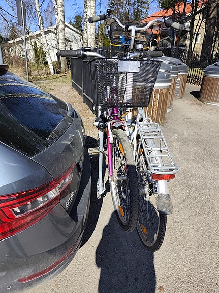 Vuokrataan pyöräteline. Thule Xpress 2 – pyöräteline vuokralle (vetokoukkuun)