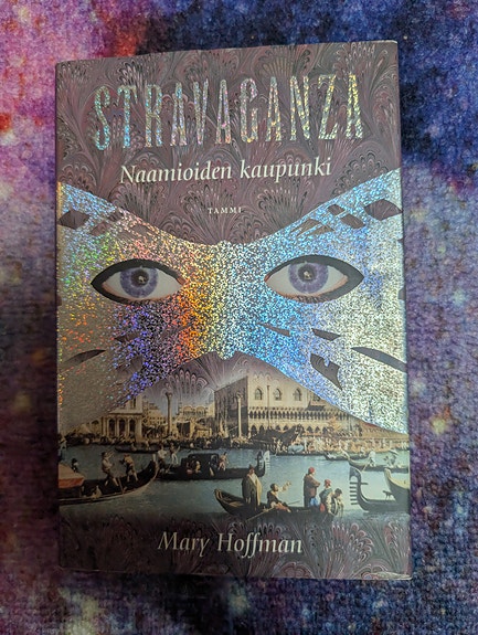 Mary Hoffman: Stravaganza - Naamioiden kaupunki