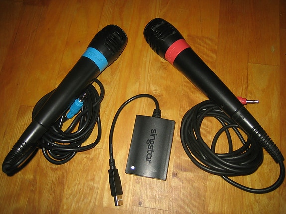 Playstation 4 3 & 2 mikit Singstar karaoke laulu peli yms 2KPL mikrofonit + USB