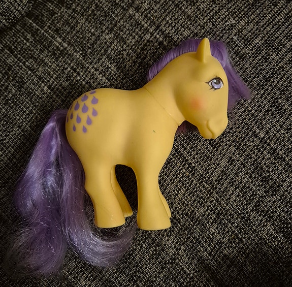 Vintage My Little Pony G1 : Câlins pour bébé, cheveux roses, taches de