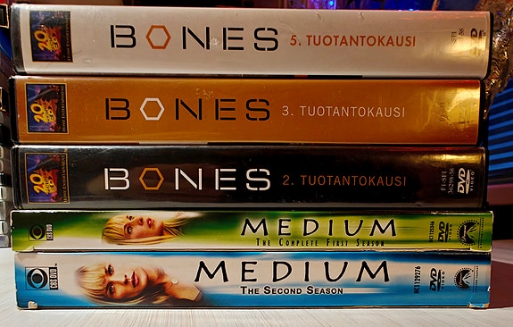 Bones & Medium