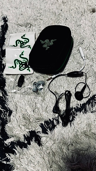 Razer kuuloke ym Razer matskua