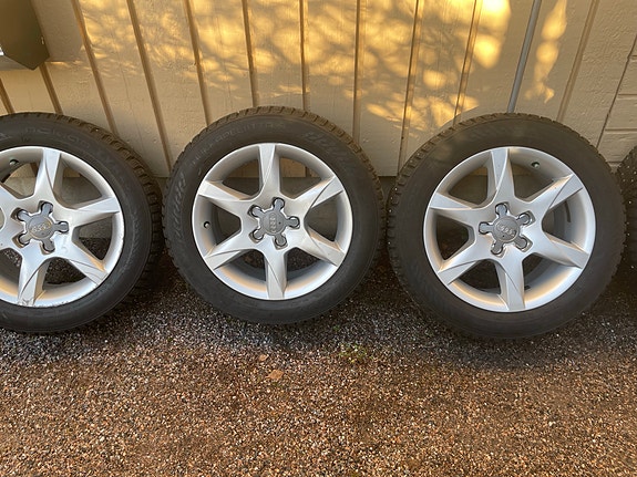 Audi 5x112 7.0J et35 Nokia 205/55R16