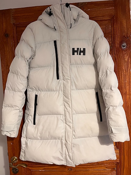 Myydään valkoinen Helly Hansen Adore Puffy Parka