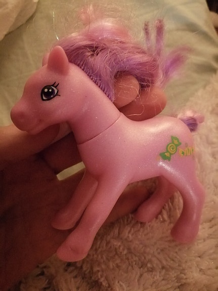 Vaaleanpunainen pieni poni