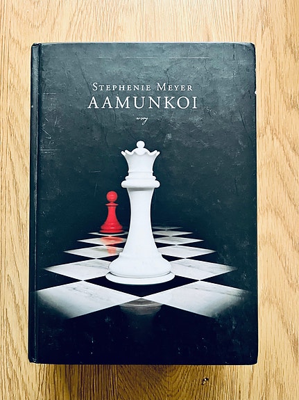 Stephenie Meyer Aamunkoi Kirja