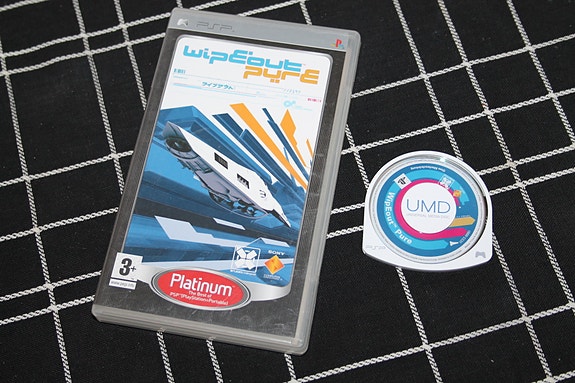 WipeOut Pure Sony PSP käsikonsoli peli hyvä kunto