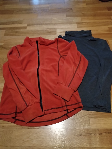 FIX Lindex oranssi FLEECETAKKI koko 134 +Harm poolopaita 140