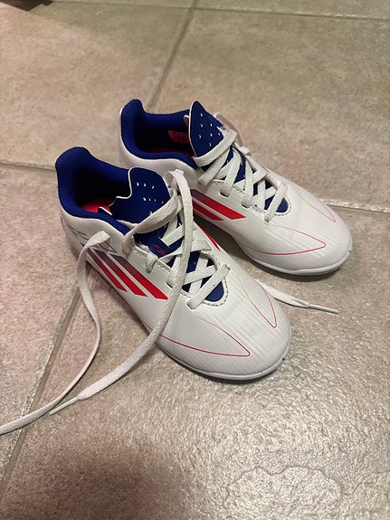 Adidas F50 futsal kengät koko 30