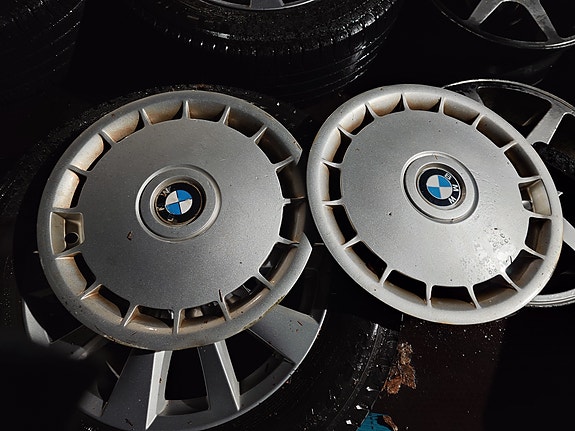 BMW pölykapselit