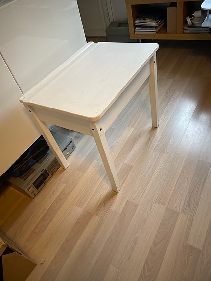 Ikea Sundvik lasten pulpetti