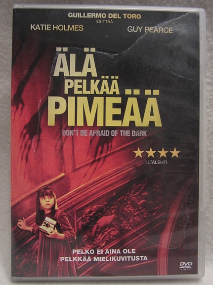 Älä pelkää pimeää dvd