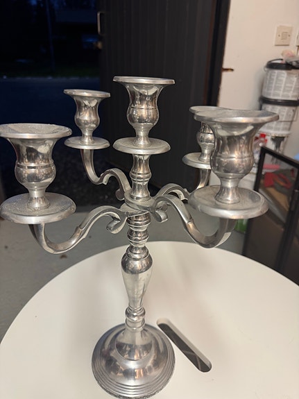 Metallinen kynttilänjalka