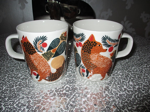 Marimekko ketunmarja uudet punaiset mukit 2 kpl