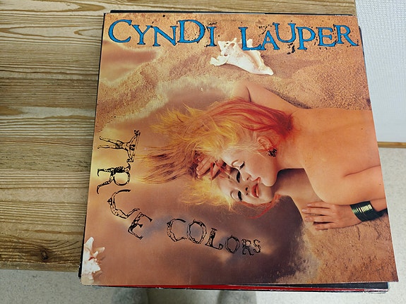 Cyndi Lauper - True Colors