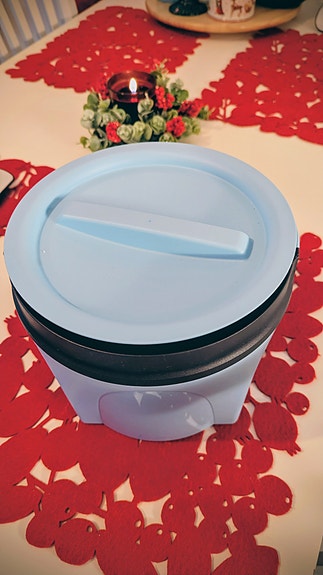 Tupperware jään säilytysämpäri