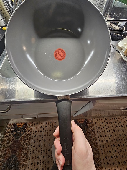 Tefal Eco design harmaa wok-pannu