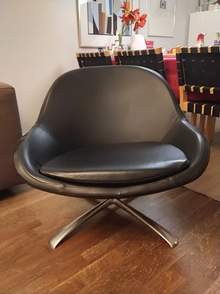 BoConcept Veneto musta nojatuoli