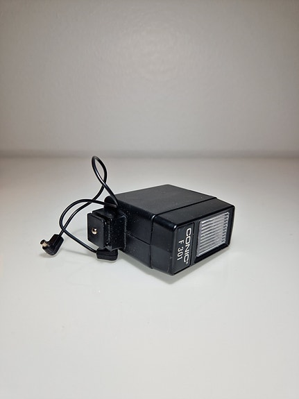 Vanha kameran salama Conic electronic F301