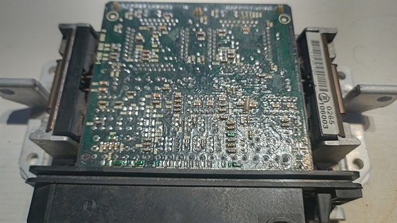 Bmw e32 735ia abs ohjausyksikkö