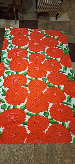 Marimekko punainen Primavera pöytäliina