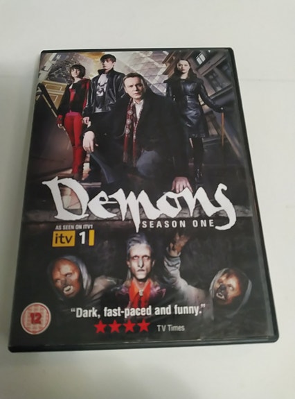 Demons kausi 1