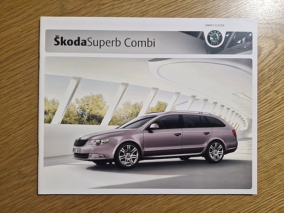 Škoda Superb Combi -esite 2009